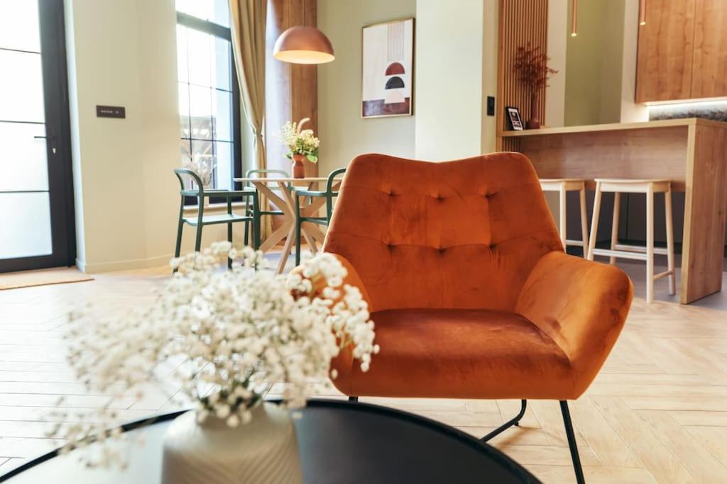 The Middle House Apartment Satu Mare Ngoại thất bức ảnh