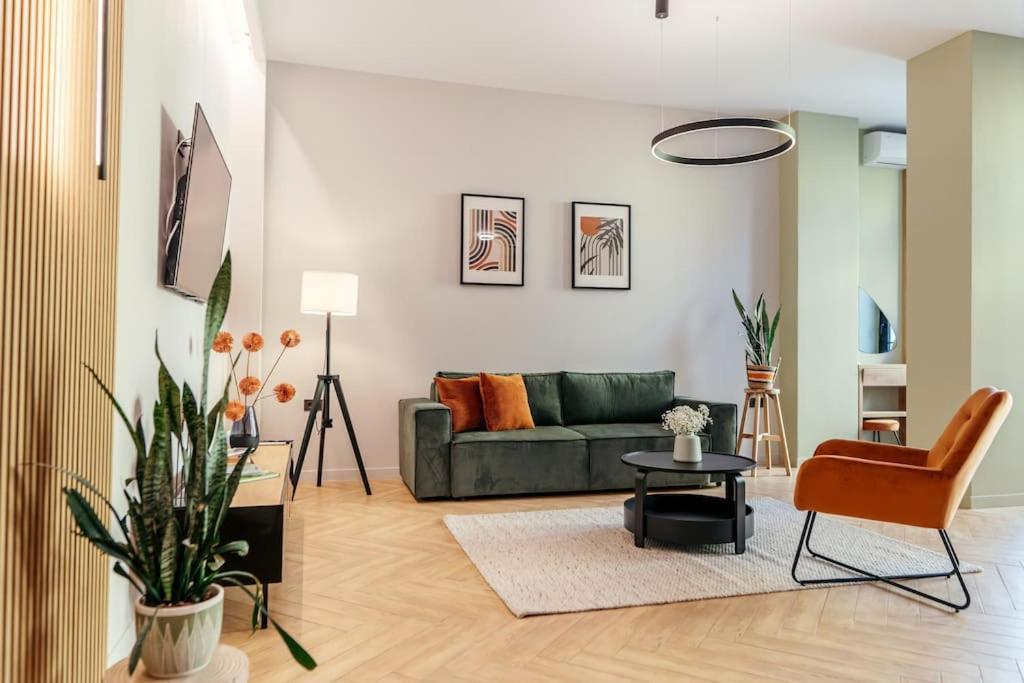 The Middle House Apartment Satu Mare Ngoại thất bức ảnh