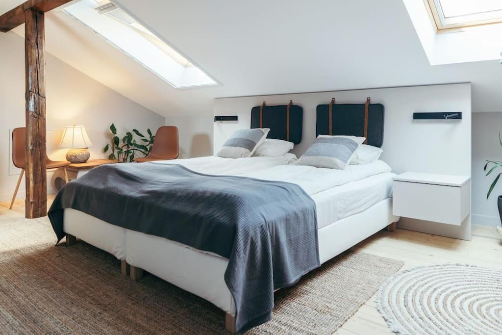 The Middle House Apartment Satu Mare Ngoại thất bức ảnh
